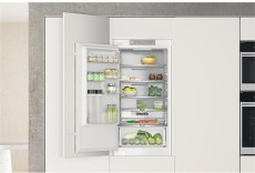 Whirlpool WHC18 T341 Hűtő beépíthető alulfagyasztós Konyhai termékek - Hűtő, fagyasztó (beépíthető) - Alulfagyasztós kombinált hűtő - 374284