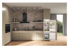 Whirlpool WHC18D011A2 HŰTŐ ALULFAGYASZTÓS BEÉPÍTHETŐ Konyhai termékek - Hűtő, fagyasztó (beépíthető) - Alulfagyasztós kombinált hűtő - 505370