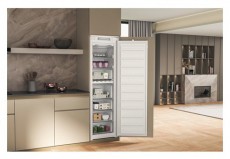 Whirlpool WHSD18F013D1 FAGYASZT&Oacute;SZEKR&Eacute;NY BE&Eacute;P&Iacute;THETŐ 8 REKESZ Konyhai term&eacute;kek - Hűtő, fagyaszt&oacute; (be&eacute;p&iacute;thető) - Alulfagyaszt&oacute;s kombin&aacute;lt hűtő - 505365