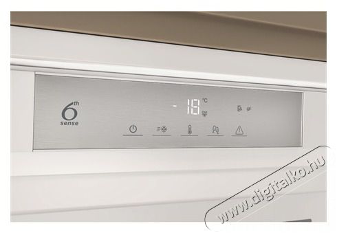 Whirlpool WHSD18F013D1 FAGYASZT&Oacute;SZEKR&Eacute;NY BE&Eacute;P&Iacute;THETŐ 8 REKESZ Konyhai term&eacute;kek - Hűtő, fagyaszt&oacute; (be&eacute;p&iacute;thető) - Alulfagyaszt&oacute;s kombin&aacute;lt hűtő - 505365