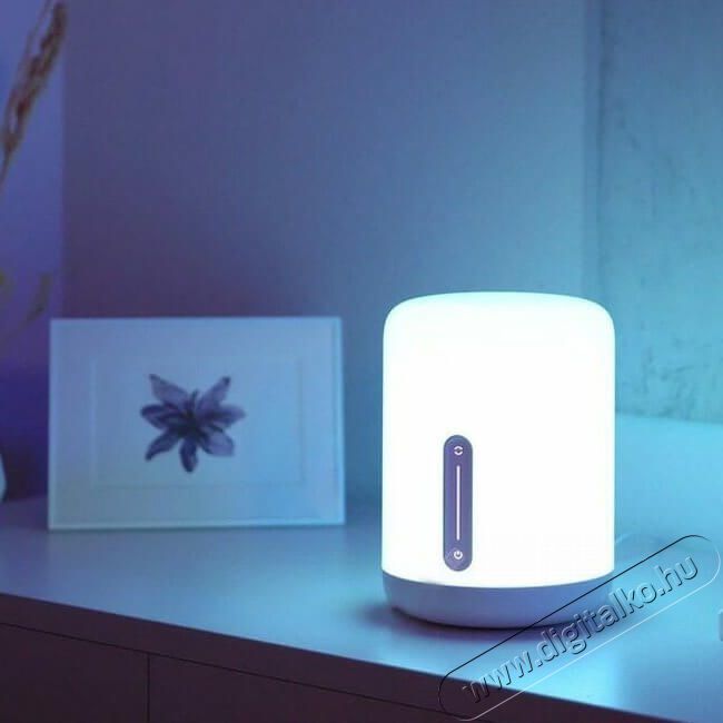 Xiaomi Mi Bedside Lamp 2 okos éjjeli LED lámpa Háztartás / Otthon / Kültér - Világítás / elektromosság - Asztali lámpa - 360790