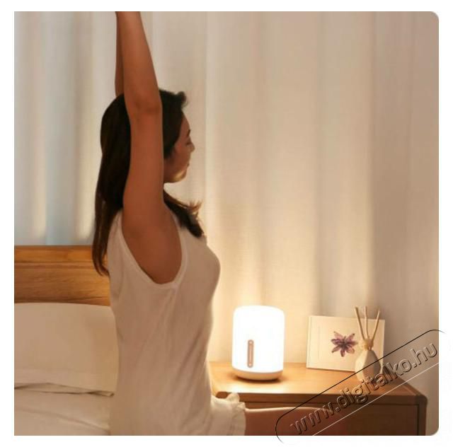 Xiaomi Mi Bedside Lamp 2 okos &eacute;jjeli l&aacute;mpa EU, feh&eacute;r (BHR5969EU) H&aacute;ztart&aacute;s / Otthon / K&uuml;lt&eacute;r - Vil&aacute;g&iacute;t&aacute;s / elektromoss&aacute;g - Asztali l&aacute;mpa - 401756