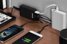 Yenkee YAC 3005BK 5 portos USB töltőállomás Iroda és számítástechnika - Notebook kiegészítő - USB hub / elosztó - 340837