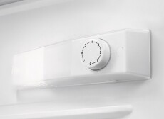 Zanussi ZXAN13FW0 egyajtós hűtőszekrény Konyhai termékek - Hűtő, fagyasztó (szabadonálló) - Egyajtós hűtő - 367280
