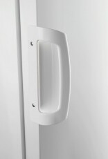 Zanussi ZRAN24FW egyajtós hűtőszekrény Konyhai termékek - Hűtő, fagyasztó (szabadonálló) - Egyajtós hűtő - 370021
