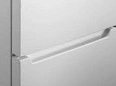 Zanussi ZTAN24FW0 Felülfagyasztós hűtőszekrény Konyhai termékek - Hűtő, fagyasztó (szabadonálló) - Felülfagyasztós kombinált hűtő - 367291
